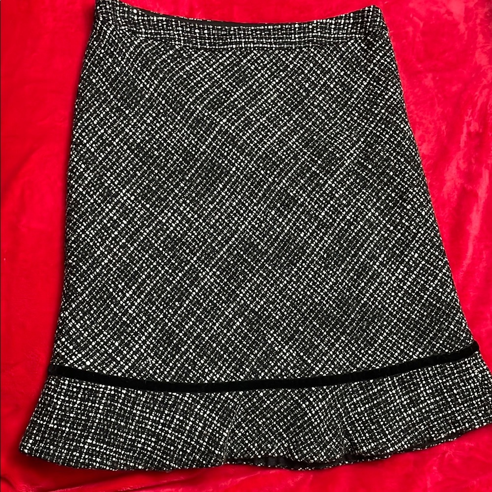 Gap Black and White Knee-Length A-Line Skirt